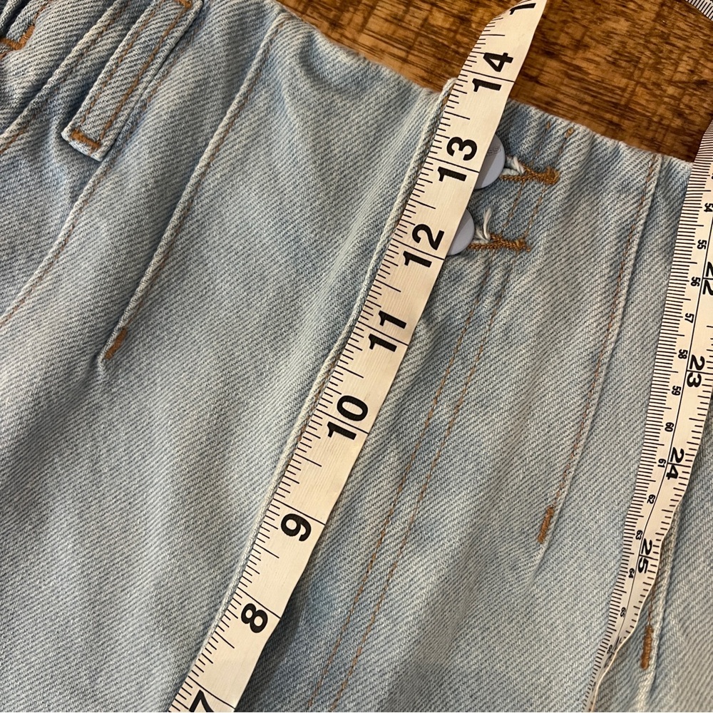 Carol Bassi High Rise Pleated Denim Shorts Elastic Waist Light Wash 36 - Picture 6 of 10